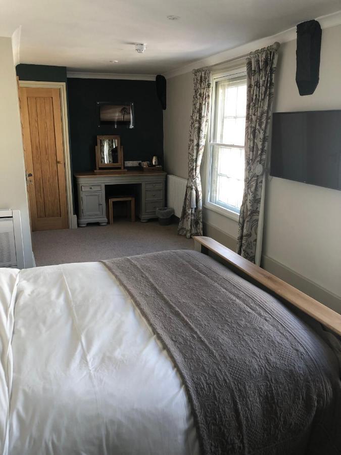 The Peppermill Town House Hotel & Restaurant Devizes Exterior foto