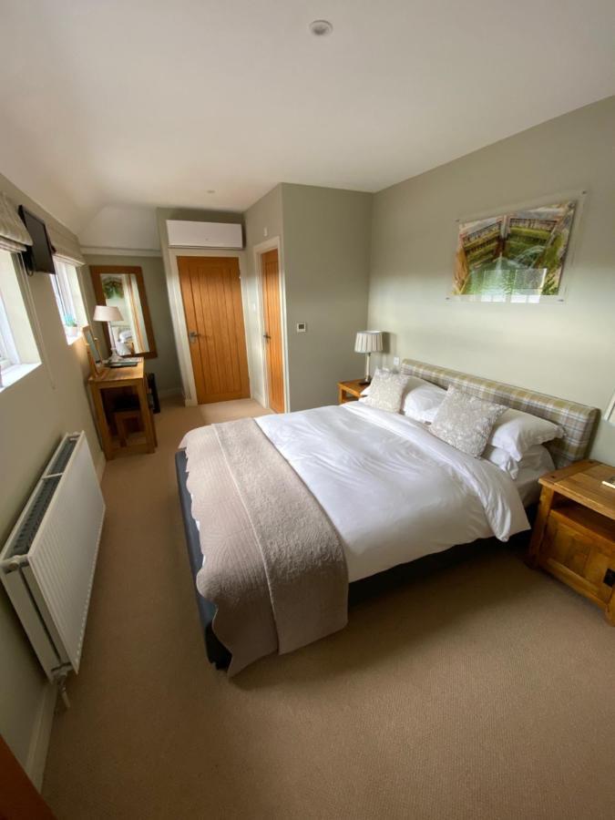The Peppermill Town House Hotel & Restaurant Devizes Exterior foto