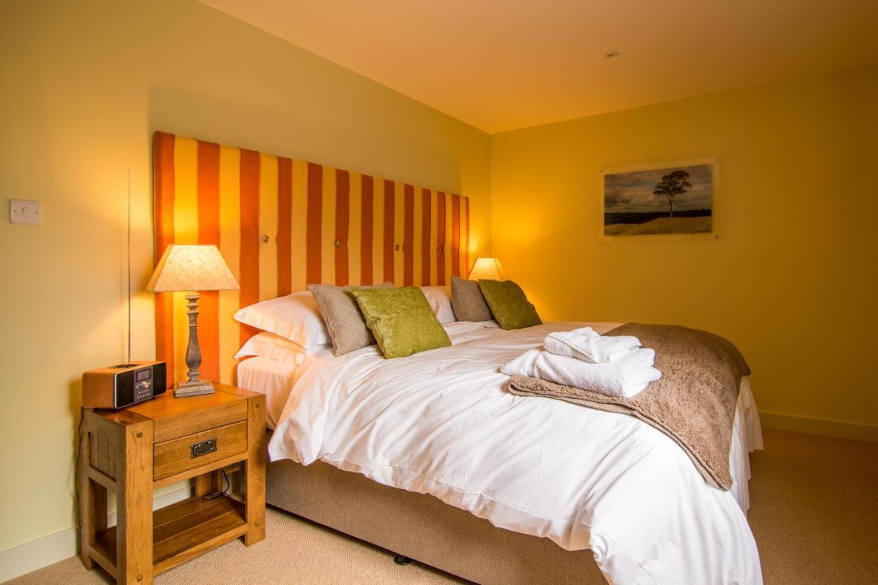 The Peppermill Town House Hotel & Restaurant Devizes Exterior foto