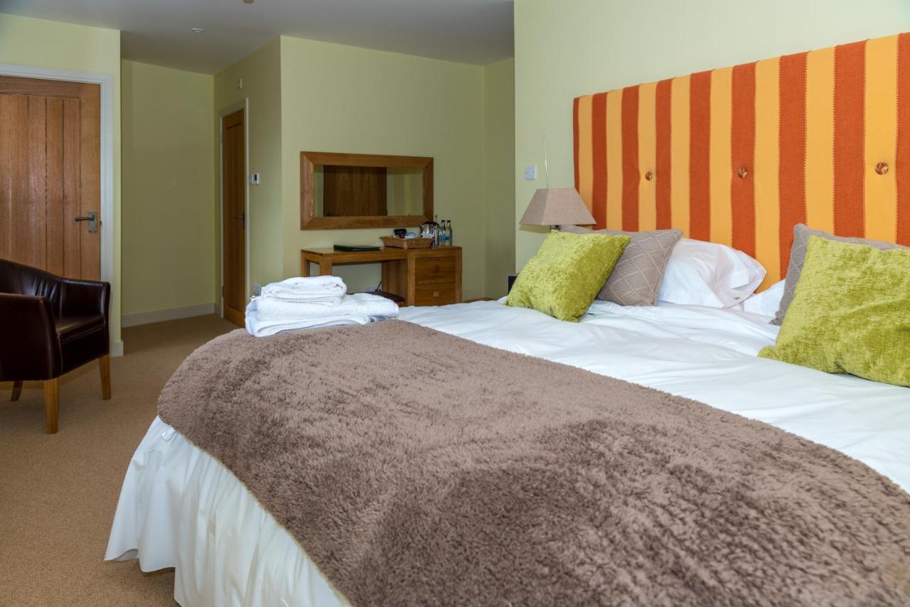 The Peppermill Town House Hotel & Restaurant Devizes Exterior foto